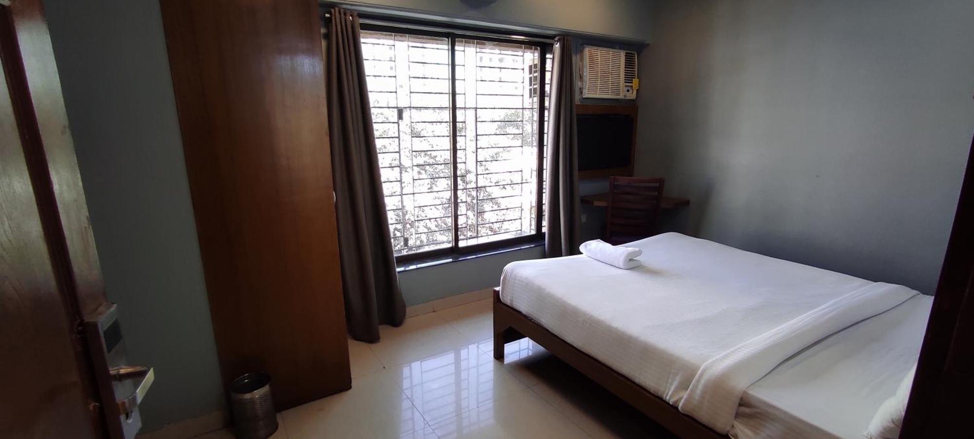 Hotel Cruz Royale Mumbai Dış mekan fotoğraf